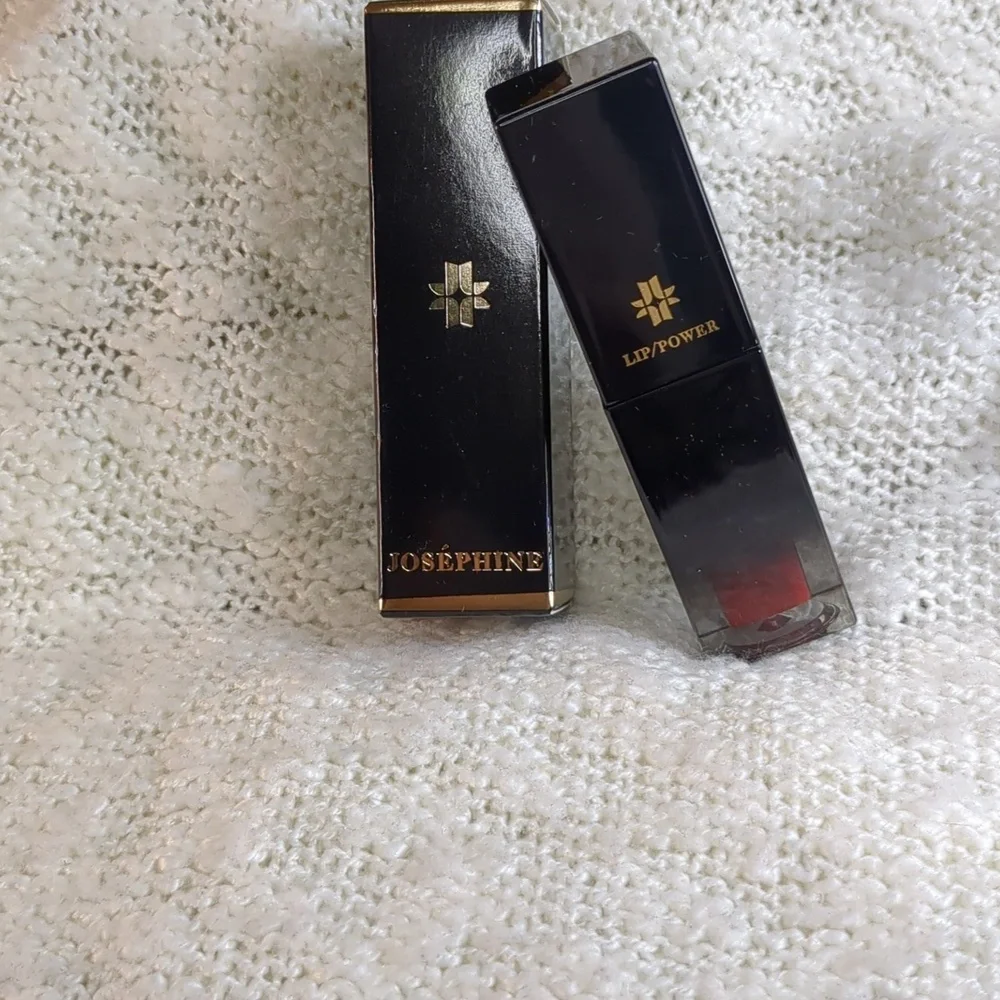 Josephine Natural Matte Lipstick in Tiphaine, 6g/0.20oz
